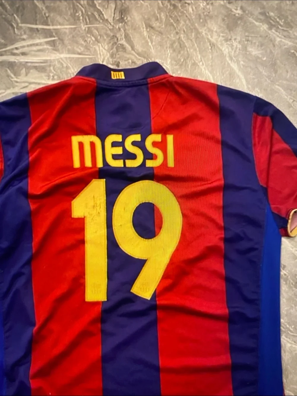 Nike Kids Soccer Jersey Messi 19 in Red, Blue & Yellow